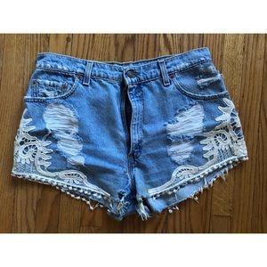 Levi’s / Furst of a Kind Vintage Embroidered High Waisted Denim Short - 13